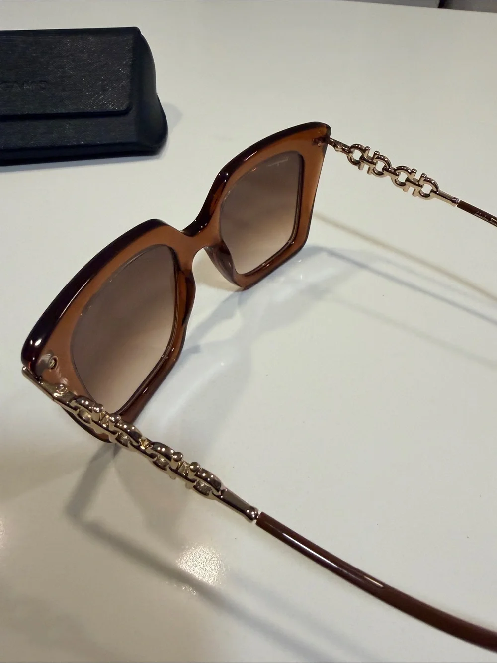 Brand New Authentic Salvatore Ferragamo Gancini Square Sunglasses